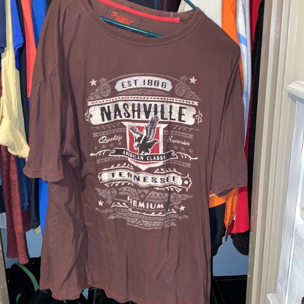 Nashville Tennessee t shirt super cute maroon
